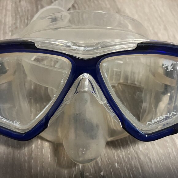 Scuba diving gear - Picture 5 of 7